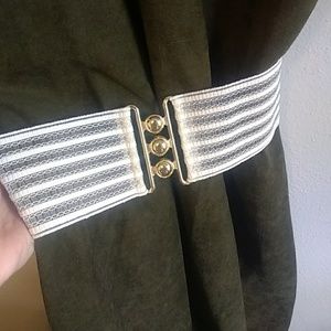 Vintage Beige Elastic Gold tone metal belt.